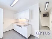 P5 Smíchov, ul. U Demartinky, luxusní kancelářské prostory s lodžií, 106 m2, parkování, cena 35000 CZK / objekt / měsíc, nabízí 