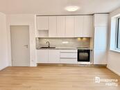 Pronájem bytu 2+kk s terasou a parkovacím stáním v Ivančicích, cena 17000 CZK / objekt / měsíc, nabízí ANNAPURNA REALITY