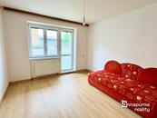Pronájem bytu 2+1 s lodžií a garáží v Oslavanech, cena 11500 CZK / objekt / měsíc, nabízí 