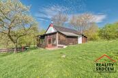 Prodej rodinného domu 3+0 z r. 1830, s hospodářskou budovou, pozemek 5.344 m2, Albrechtice, cena 4700000 CZK / objekt, nabízí 