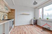 Pronájem družs. bytu o velikosti 1+1/37m2 na ul. Divišova, Karviná - Hranice, cena 7400 CZK / objekt / měsíc, nabízí 
