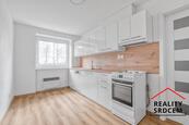 Pronájem moderního bytu 1+1, 48 m2, ul. Zdeňka Buriana, Kopřivnice, cena 10000 CZK / objekt / měsíc, nabízí 