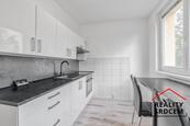Pronájem rekonstruovaného bytu 1+1 s lodžií, 33m2 ul. Františka Hajdy, Hrabůvka, cena 10200 CZK / objekt / měsíc, nabízí DĚLÁME REALITY SRDCEM