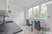 Pronájem rekonstruovaného bytu 1+1 s lodžií, 33m2 ul. Františka Hajdy, Hrabůvka, cena 10200 CZK / objekt / měsíc, nabízí 