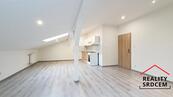 Pronájem podkrovního bytu 4+kk s garáží, 95 m2, ul. Nivnická, Ostrava-Mariánské Hory, cena 12000 CZK / objekt / měsíc, nabízí 