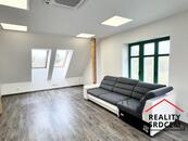 Pronájem kanceláří 47 m2, Slezská Ostrava, cena 12000 CZK / objekt / měsíc, nabízí DĚLÁME REALITY SRDCEM