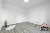 Pronájem moderního bytu 3+1 s lodžií, 56 m2, Božkova-Karviná, cena 13000 CZK / objekt / měsíc, nabízí DĚLÁME REALITY SRDCEM