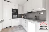 Pronájem moderního bytu 3+1 s lodžií, 56 m2, Božkova-Karviná, cena 13000 CZK / objekt / měsíc, nabízí DĚLÁME REALITY SRDCEM