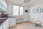 Pronájem bytu 3+1 s lodžií, 80 m2, ul. Gen. Píky, Ostrava, cena 17000 CZK / objekt / měsíc, nabízí 