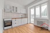 Prodnájem nově zrekonstruovaného bytu 1+1 s lodžií, 45 m2, ul. Nálepkovo náměstí, Ostrava-Poruba, cena 11337 CZK / objekt / měsíc, nabízí 