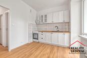 Prodnájem nově zrekonstruovaného bytu 1+1 s lodžií, 45 m2, ul. Nálepkovo náměstí, Ostrava-Poruba, cena 11337 CZK / objekt / měsíc, nabízí 