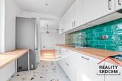 Pronájem moderního bytu 2+kk s balkónem 56 m2, ul. Hl. třída, Ostrava - Poruba, cena 14500 CZK / objekt / měsíc, nabízí 