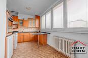 Pronájem vybaveného bytu 1+1, 40,5 m2 + lodžie, 4,6 m2, ul. Spartakovců, Ostrava - Poruba, cena 11500 CZK / objekt / měsíc, nabízí 