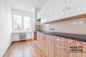 Pronájem světlého bytu 2+1, 58m2 ul. Strmá, Vratimov, cena 11200 CZK / objekt / měsíc, nabízí DĚLÁME REALITY SRDCEM