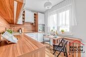 Pronájem bytu v os. vlast. o velikosti 2+1+lodžie/59m2 na ul. V Aleji, Karviná - Ráj, cena 9700 CZK / objekt / měsíc, nabízí 