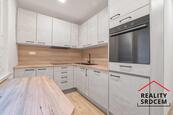 Pronájem nově zrekonstruovaného bytu 3+1 s lodžií, 68 m2, ul. Frýdlantská, Frýdek-Místek, cena 14000 CZK / objekt / měsíc, nabízí 