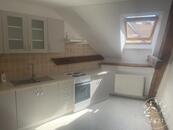 Pronájem prostorného světlého bytu 3+1 ve Znojmě, na Mariánském nám.