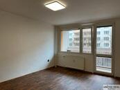 Pronájem bytu 1+kk(37m2) se zasklenou lodžií v centru města, cena 15500 CZK / objekt / měsíc, nabízí 