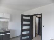 Pronájem novostavby bytu 2+KK s balkónem v 1. patře bytového domu v Popkovicích., cena 12500 CZK / objekt / měsíc, nabízí 