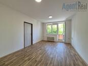 Pronájem bytu 2+1 v Šumperku, Jesenická ul., cena 11500 CZK / objekt / měsíc, nabízí AGENT REAL, s.r.o.