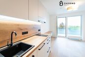 Pronájem moderní jednotky 1+kk se spacím koutem, lodžií, ul. Třída Generála Píky, CP: 42,4 m2, Brno , cena 19500 CZK / objekt / měsíc, nabízí 