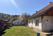 Prodej rodinného domu 3+1 se zahradou a parcelou, 1 556 m2, Jeviněves, cena 9449900 CZK / objekt, nabízí 
