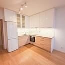 Pronájem velmi hezkého bytu 2+kk s balkonem a komorou v cihlovém domě na ulici Horova., cena 13900 CZK / objekt / měsíc, nabízí LD REALITY