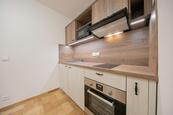 Pronájem bytu 1+1 po kompletní rekonstrukci v centru města na ulici Šemberova, cena 11500 CZK / objekt / měsíc, nabízí 