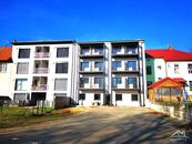 Novostavba domu s osmi byty a parkováním