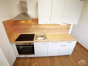 Pronájem bytu 2,5+1 Kollárova Jihlava, cena 14000 CZK / objekt / měsíc, nabízí Karel Papoušek