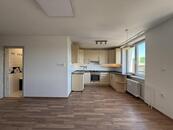 Prodej prostorného bytu 3+kk, 72 m², se zasklenou lodžií Příbor, ul. Choráze, cena 3650000 CZK / objekt, nabízí 