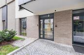 Pronájem nebytového prostoru / kanceláře o velikosti 15 m², cena 15000 CZK / objekt / měsíc, nabízí CTR Viktoria Center s.r.o.