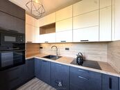 Pronájem prostorného bytu 4+1 s balkonem | 86 m | Sametová, Liberec Rochlice, cena 24000 CZK / objekt / měsíc, nabízí 