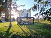 Prodej zařízeného rodinného domu 3kk 128m2 Bezinková, Březiněves, Garáž, Zahrada 542m2, cena 19500000 CZK / objekt, nabízí FREEDOM REALITY s.r.o.