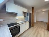 Mimořádná nabídka pronájmu bytu 3+kk, 82 m + 5 m2 sklepní kóje + pakovací místo , cena 19900 CZK / objekt / měsíc, nabízí 
