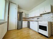 Nabízíme k pronájmu světlý a prostorný byt o dispozici 3+1+L o velikosti 88 m², Smržovka, cena 14000 CZK / objekt / měsíc, nabízí 
