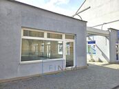 Pronájem obchodního prostoru 87 m v centru Kralup nad Vltavou, cena 29000 CZK / objekt / měsíc, nabízí 