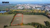 Prodej podílů 1/4 a 1/6 stavebních pozemků 14 213 m, cena 3200800 CZK / objekt, nabízí Denisa Dřevěná