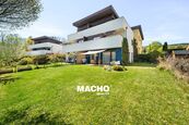 Výjimečný 2+kk, 66 m, se soukromou zahradou a terasou 222 m, garážovým stáním a designovým interiére, cena 25490 CZK / objekt / měsíc, nabízí 