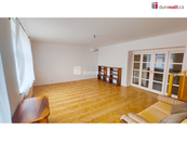 Pronájem, Byt 4+1, Praha 6, cena 39900 CZK / objekt / měsíc, nabízí