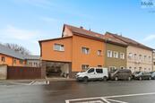 Nájemní dům se 3 byty (270 m2) Hostomice, Školní náměstí 82., cena 5700000 CZK / objekt, nabízí 