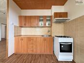 Pronájem, byt 2+1+2L, 63 m2, Osek, ul. Hrdlovská, cena 10300 CZK / objekt / měsíc, nabízí