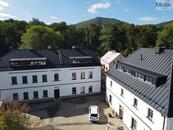 Pronájem, podkrovní byt 3+kk, 71 m2, Osek, ul. Tovární, cena 15000 CZK / objekt / měsíc, nabízí 