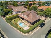 Rodinný dům 5+1, pozemek. 648m2, zahrada, bazén, terasa, garáž, Lázeňská ulice, Jesenice u Prahy,P/Z, cena 29500000 CZK / objekt, nabízí Jan Kratochvíl