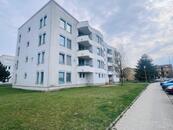 Pronájem bytu 2+kk se dvěma balkóny v Třeboni, cena 12000 CZK / objekt / měsíc, nabízí RH-REAL servis s.r.o.