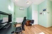 Prodej obchodního prostoru 85 m2 s parkovacím stáním, Kolejní, Praha 6 Dejvice, cena 14999000 CZK / objekt, nabízí