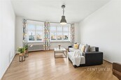 Prostorný byt 2+1, 82 m2 po rekonstrukci, metro Vltavská - Holešovice, výhled na Petřín a v budoucnu budovu Vltavské filharmonie, cena 11300000 CZK / objekt, nabízí 