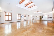 Pronájem světlého prostoru pro terapeutické centrum / workshop / semináře (200 m2), Praha 1 - Nové Město, cena 2000 CZK / objekt, nabízí CENTURY 21 Tandem