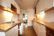 Prostorný byt 3+1+lodžie u parku Vítkov. Hartigova 1279/117, Praha 3, cena 11940000 CZK / objekt, nabízí CENTURY 21 Tandem