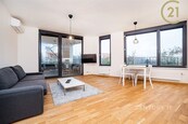 Světlý, plně zařízený byt 2+kk s lodžií, sklepem a garážovým stáním - 5 min od metra Střížkov, cena 25000 CZK / objekt / měsíc, nabízí 